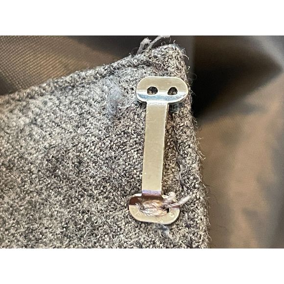 Dalton Pencil Skirt 100% Wool Shell Gray Size 12 Flawed - Picture 10 of 12